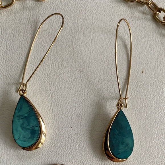 Enameled Metal Necklace and Earrings set New - Picture 3 of 6